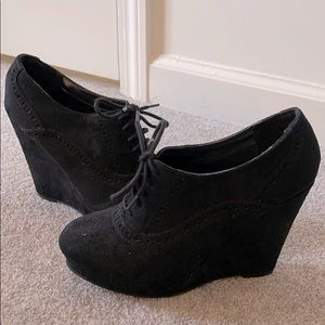 Swedes black ankle wedge booties
